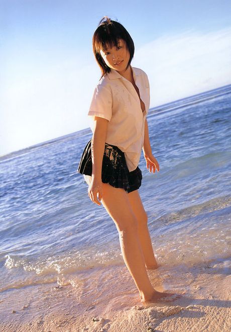 Cute little gravure idol hottie in an adorable bo peep costume