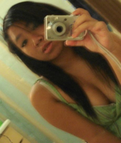 Slightly chubby Thai girl but still so fuckable