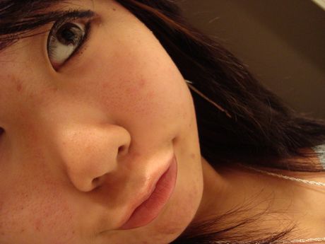 chubby poser with nice lips