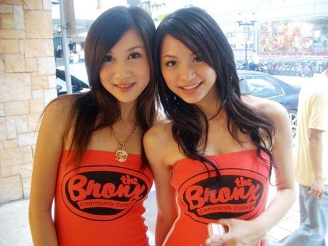 mixed up pics of azn girls with azn girls 10