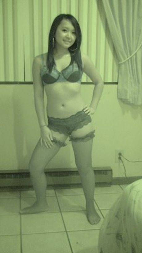 fat chicks posing in the wild captured in nightvision see them grazing in their natural habitat with video