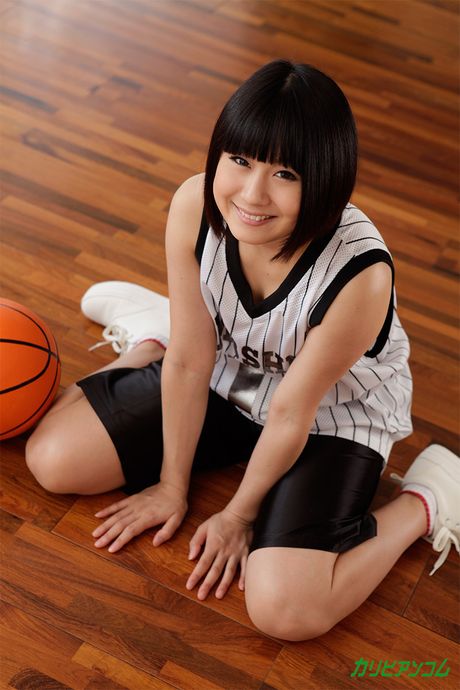 Mari Koizumi Sky Angle