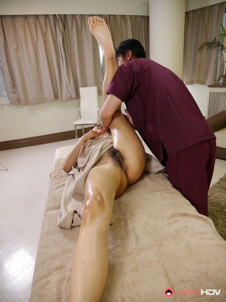 Shiho Tachibana gets a massage combined with amazing sex