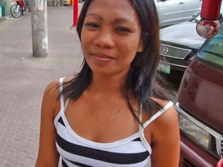 Skinny Asian teen Ashley strips and shows her tiny tits and hot ass