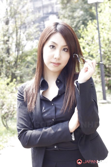 Deluxe japanese brunette Hikaru Matsu in erotic gallery