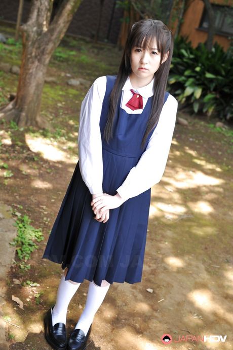 Stunning japanese brunette cutie Ai Uehara in sexy nice skirt outdoor